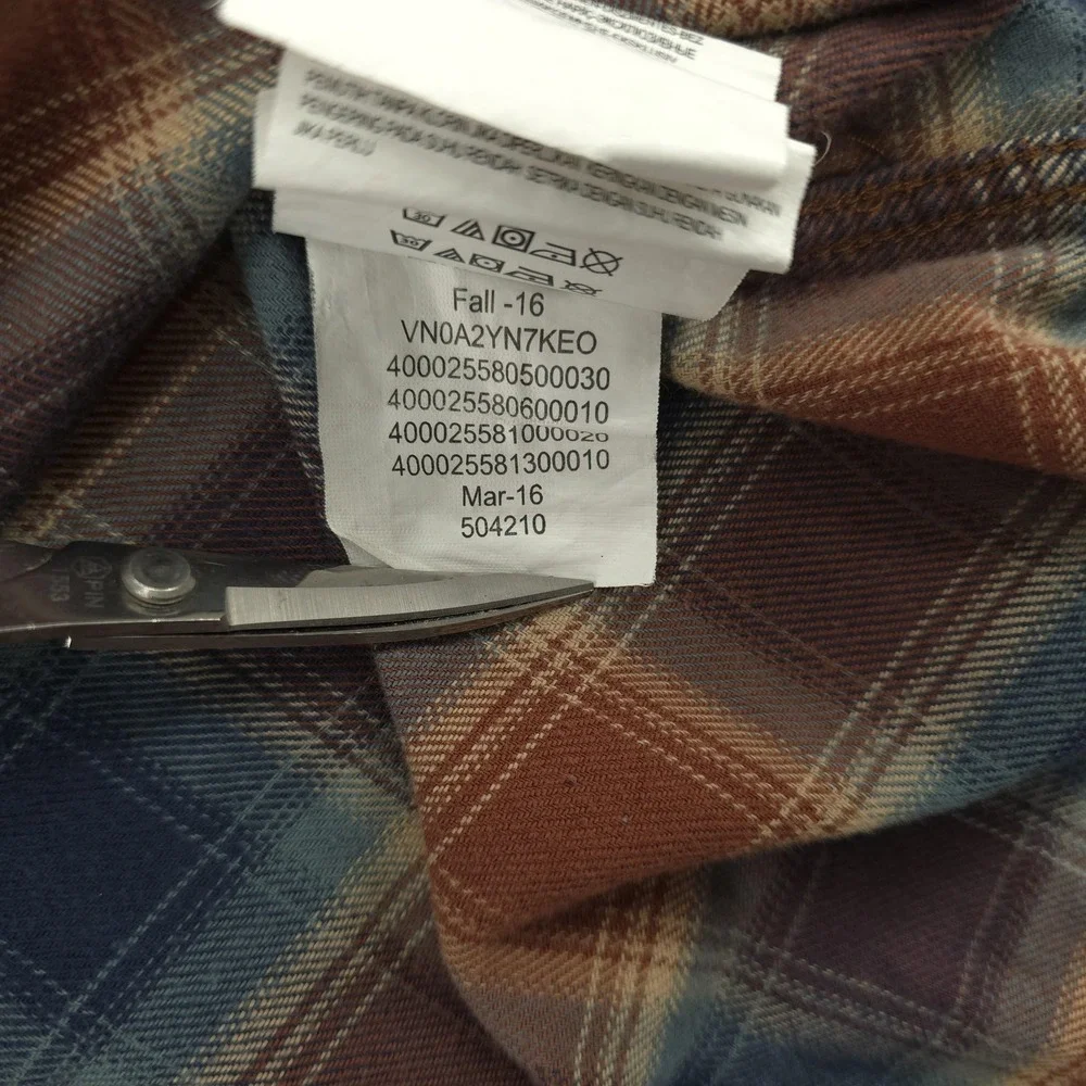 Vans Shirt Mens Small Blue Brown Plaid Flannel‎ Tailored Fit Button Up Casual - Picture 4 of 9